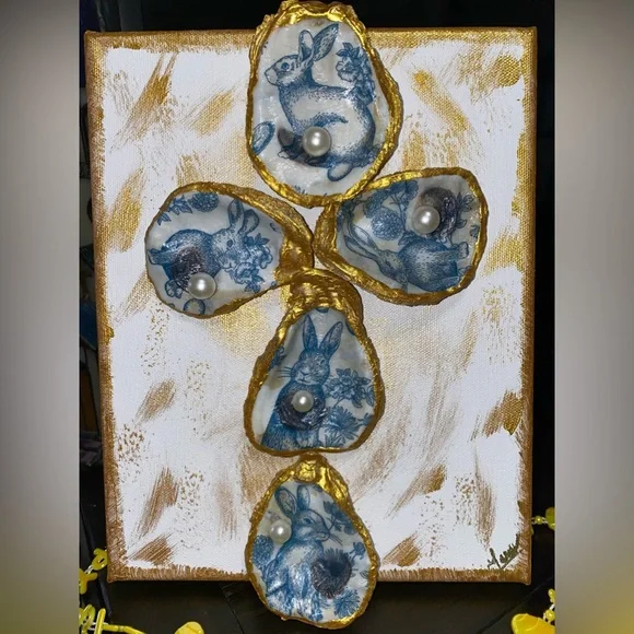 HANDMADE EASTER DECOUPAGE OYSTER SHELL CROSS. - Picture 7 of 13